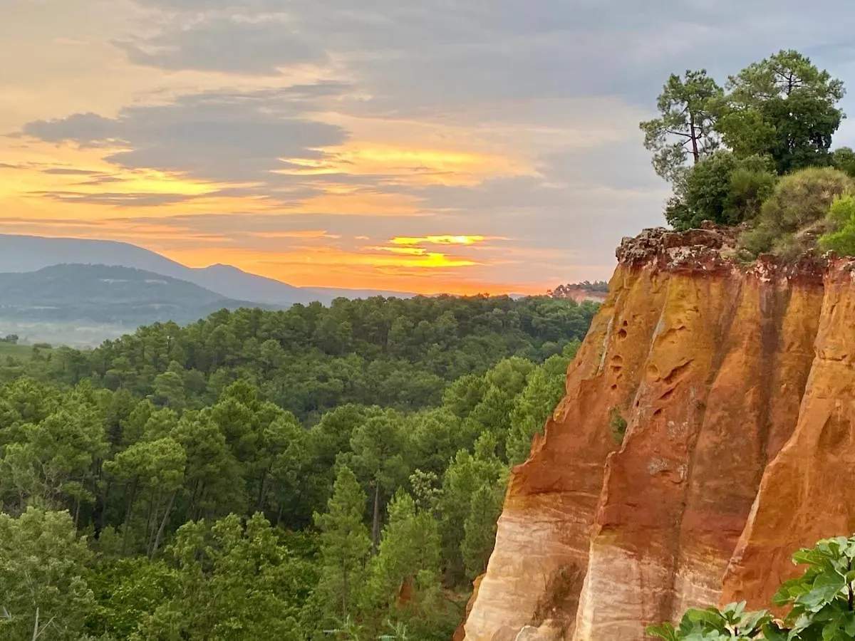 Bed & Breakfast Villa Des Roses Roussillon  France